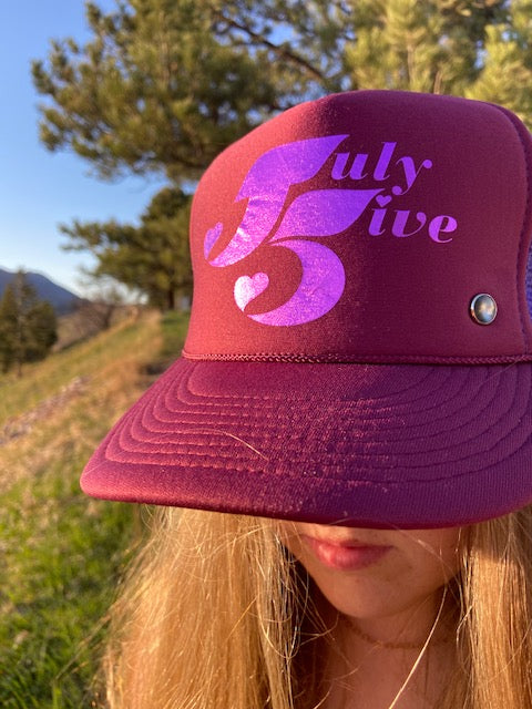 July Five Heart Trucker Hat 'Burgundy/Grape'